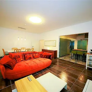 Apartment Connie's House